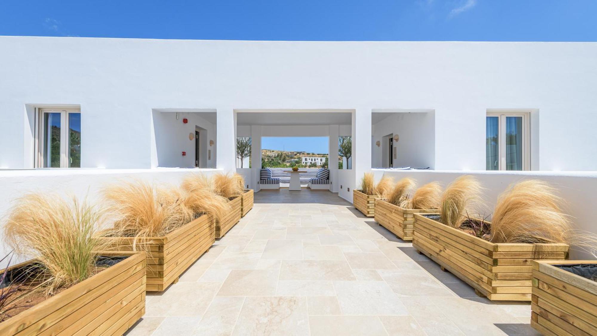 Hotel Eleni Adamantas  Exterior photo